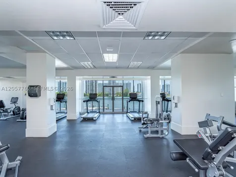 18071 Biscayne Boulevard Aventura FL 33160