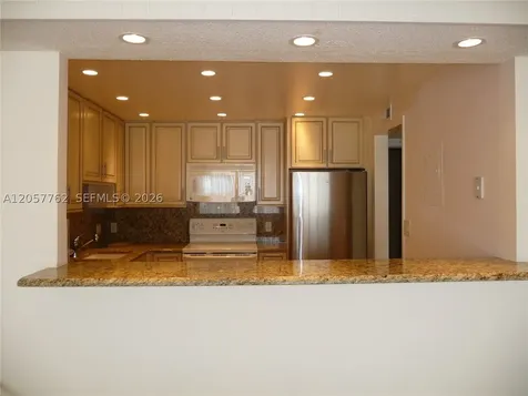 18071 Biscayne Boulevard Aventura FL 33160