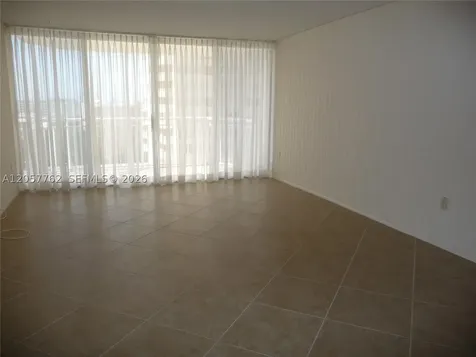 18071 Biscayne Boulevard Aventura FL 33160