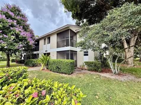 114 Gardens Drive Pompano Beach FL 33069