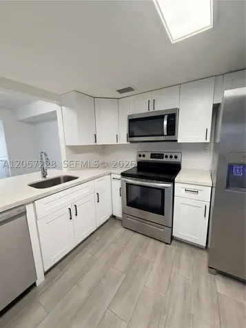 8187 Samari Lakes Drive Hialeah Gardens FL 33016