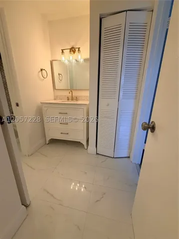 8187 Samari Lakes Drive Hialeah Gardens FL 33016
