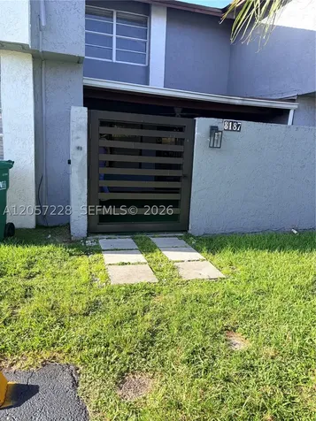 8187 Samari Lakes Drive Hialeah Gardens FL 33016
