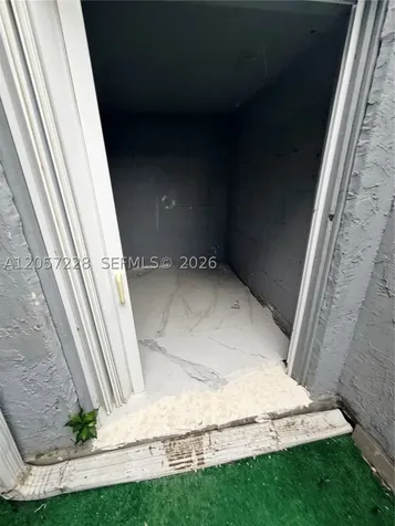 8187 Samari Lakes Drive Hialeah Gardens FL 33016