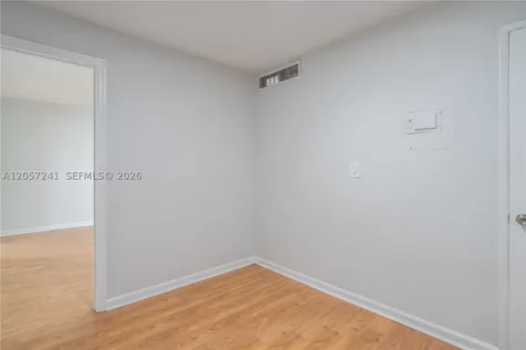 7931 East Drive North Bay Village FL 33141