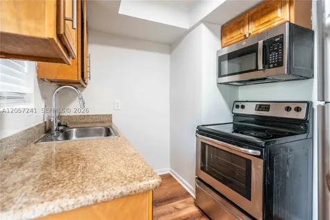 7931 East Drive North Bay Village FL 33141