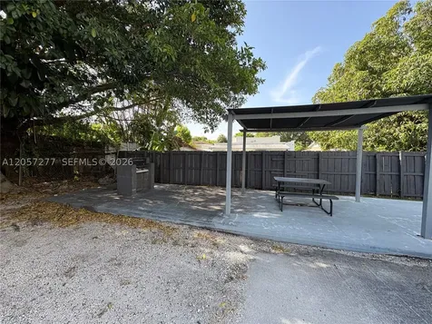 3237 SW 4th Street Miami FL 33135