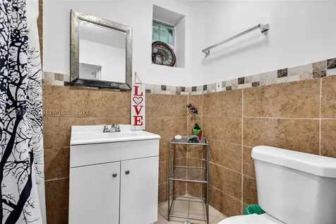 519 NW 52 Street Miami FL 33127