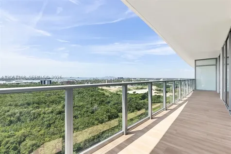 2411 Laguna Circle North Miami FL 33181