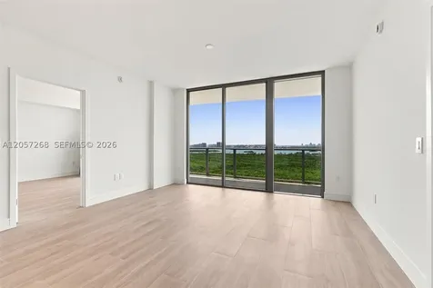 2411 Laguna Circle North Miami FL 33181
