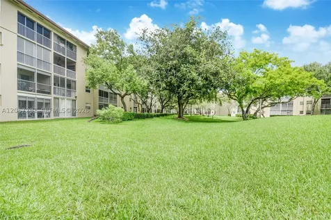 1251 SW 125th Avenue Pembroke Pines FL 33027