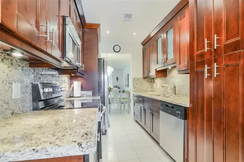 1251 SW 125th Avenue Pembroke Pines FL 33027