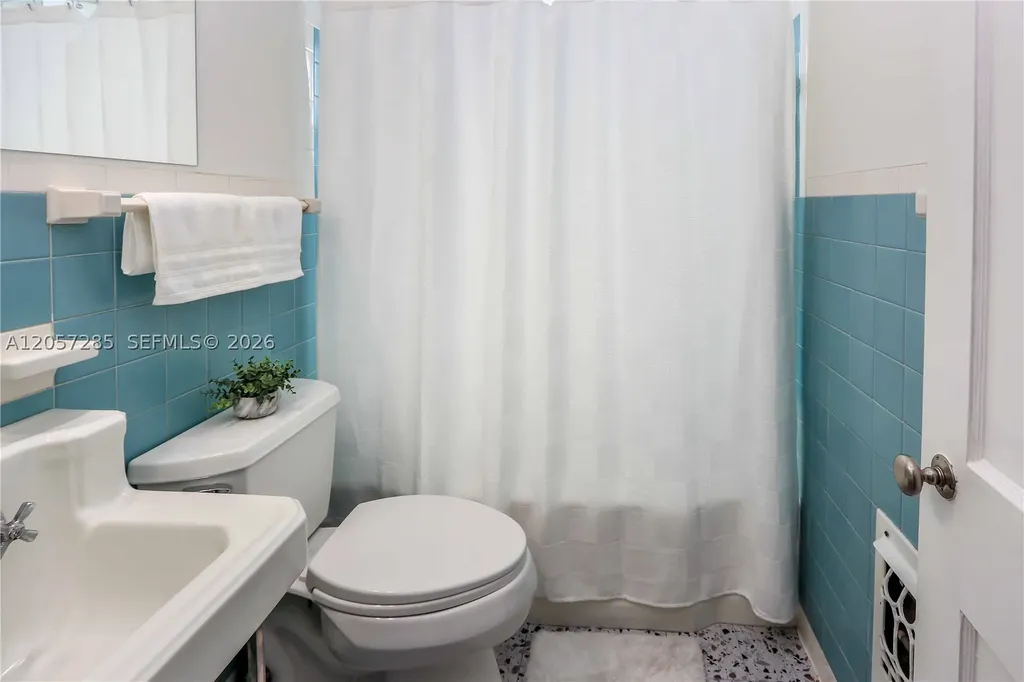 405 S 16th Avenue Hollywood FL 33020