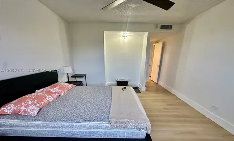 800 NE 195th Street Miami FL 33179