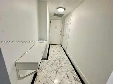 800 NE 195th Street Miami FL 33179