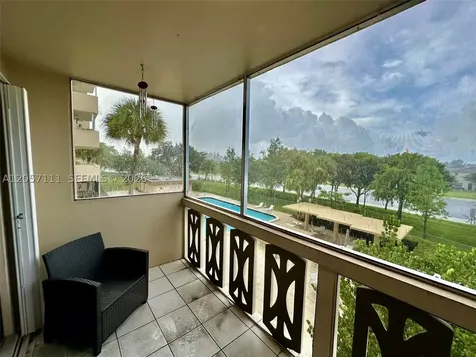 800 NE 195th Street Miami FL 33179