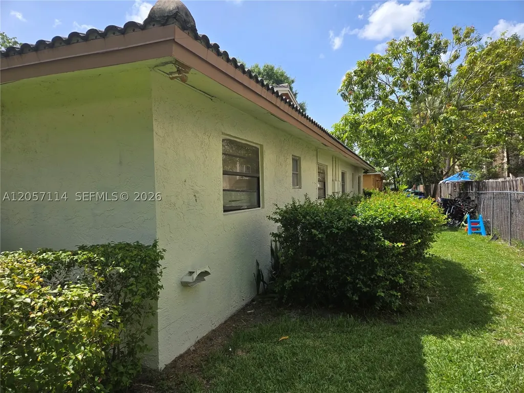 3735 NW 116th Terrace Coral Springs FL 33065