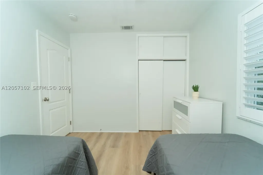 2631 Thomas Street Hollywood FL 33020