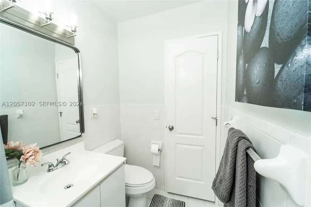 2631 Thomas Street Hollywood FL 33020
