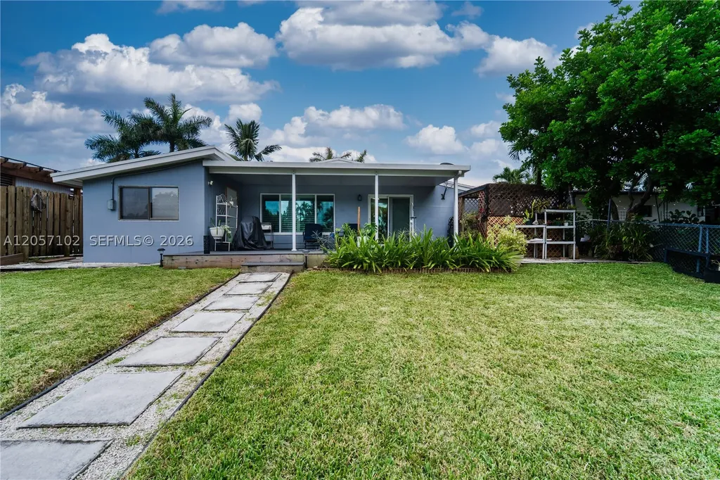 2631 Thomas Street Hollywood FL 33020