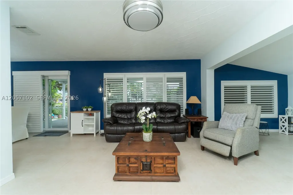 2631 Thomas Street Hollywood FL 33020