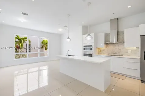 10471 NW 66th Street Doral FL 33178