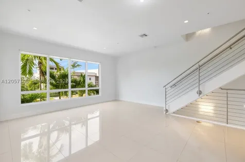 10471 NW 66th Street Doral FL 33178