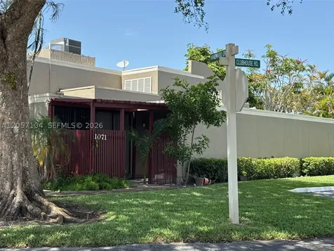 1071 Windward Drive Pembroke Pines FL 33026