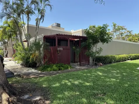 1071 Windward Drive Pembroke Pines FL 33026