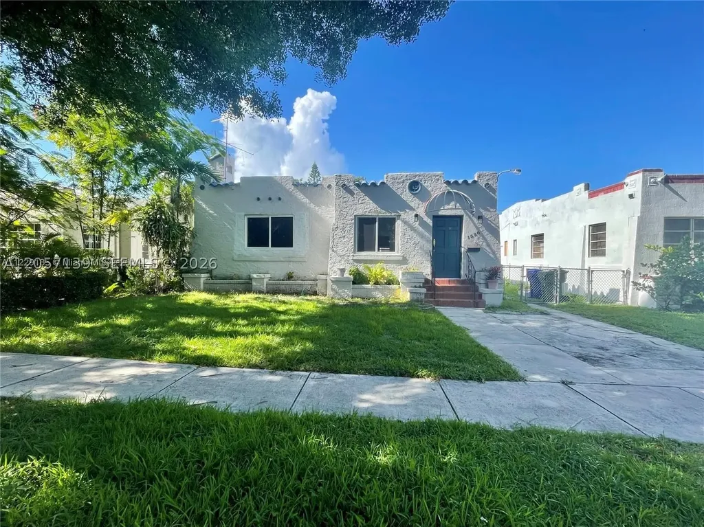 1520 SW 10th Street Miami FL 33135