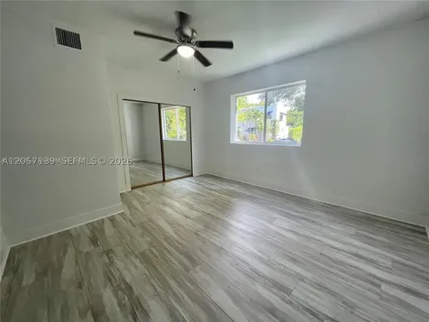 1520 SW 10th Street Miami FL 33135