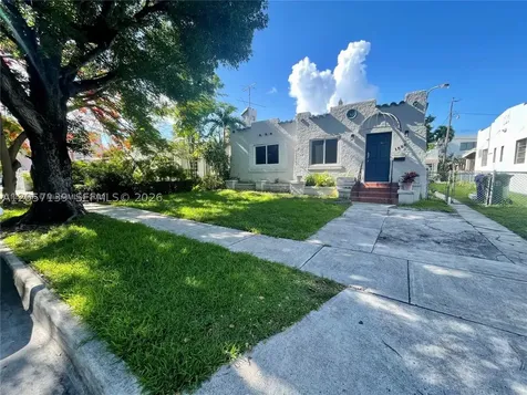1520 SW 10th Street Miami FL 33135
