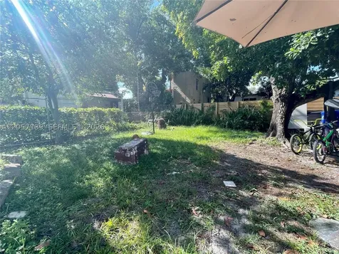 1520 SW 10th Street Miami FL 33135