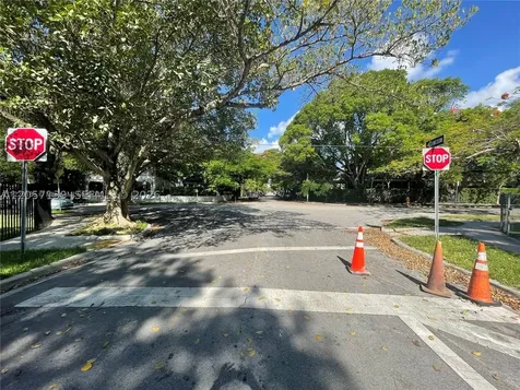 1520 SW 10th Street Miami FL 33135