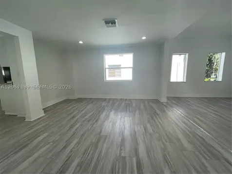 1520 SW 10th Street Miami FL 33135