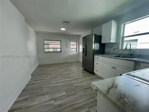 1520 SW 10th Street Miami FL 33135