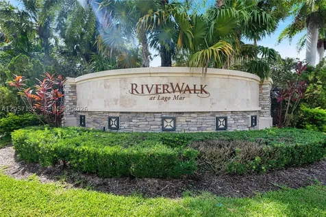 13005 N Riverwalk Circle N Plantation FL 33325
