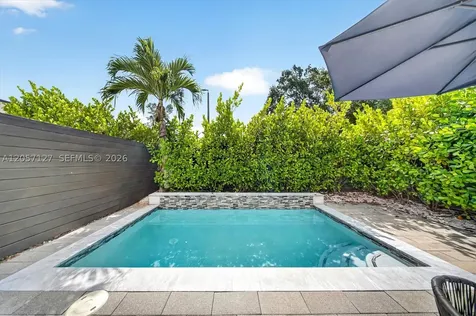 3059 Carter Street Miami FL 33133