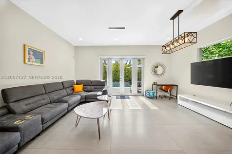 3059 Carter Street Miami FL 33133