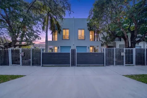 3059 Carter Street Miami FL 33133