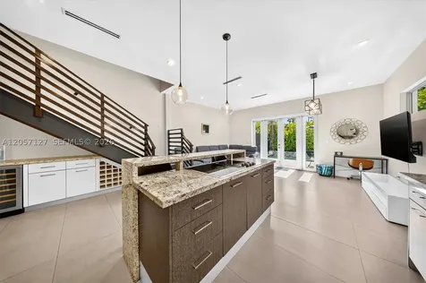 3059 Carter Street Miami FL 33133
