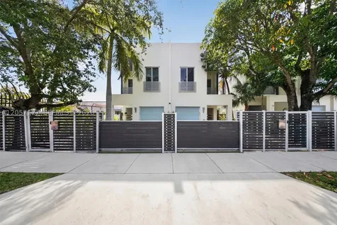 3059 Carter Street Miami FL 33133