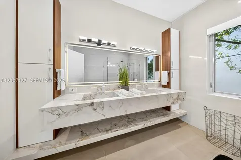 3059 Carter Street Miami FL 33133