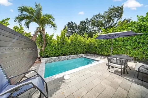 3059 Carter Street Miami FL 33133