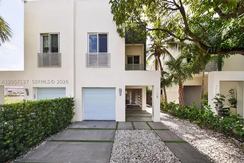 3059 Carter Street Miami FL 33133
