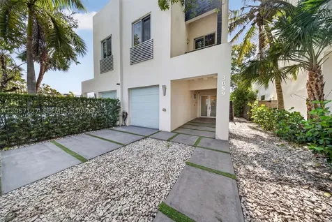 3059 Carter Street Miami FL 33133