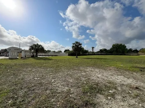 4678 W Hallandale Beach Boulevard Pembroke Park FL 33023