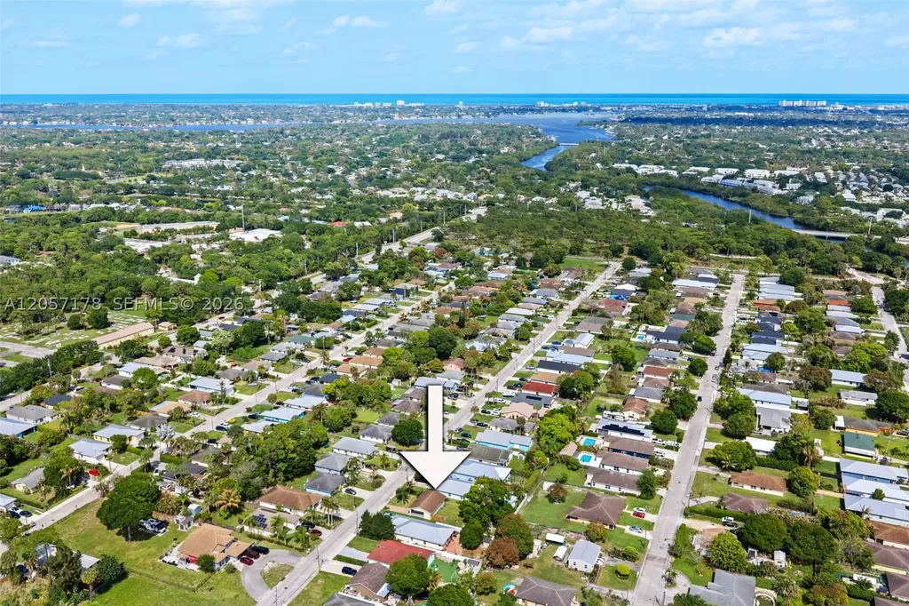 6894 3rd Street Jupiter FL 33458