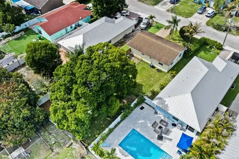 6894 3rd Street Jupiter FL 33458