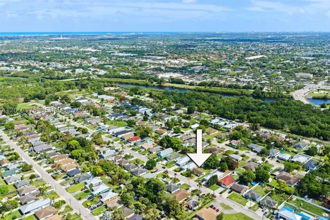 6894 3rd Street Jupiter FL 33458